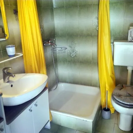Angela -lopar Apartman Lopar